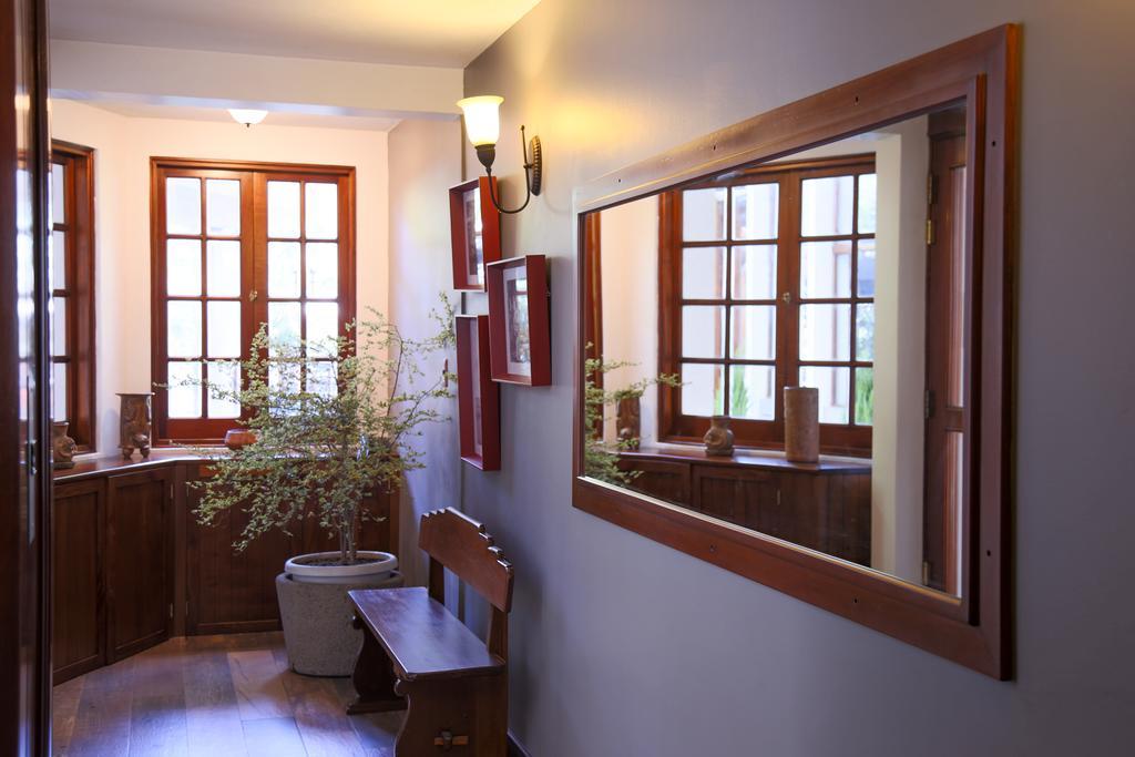 Hotel Residencia Del Sol Guatemala City Bagian luar foto