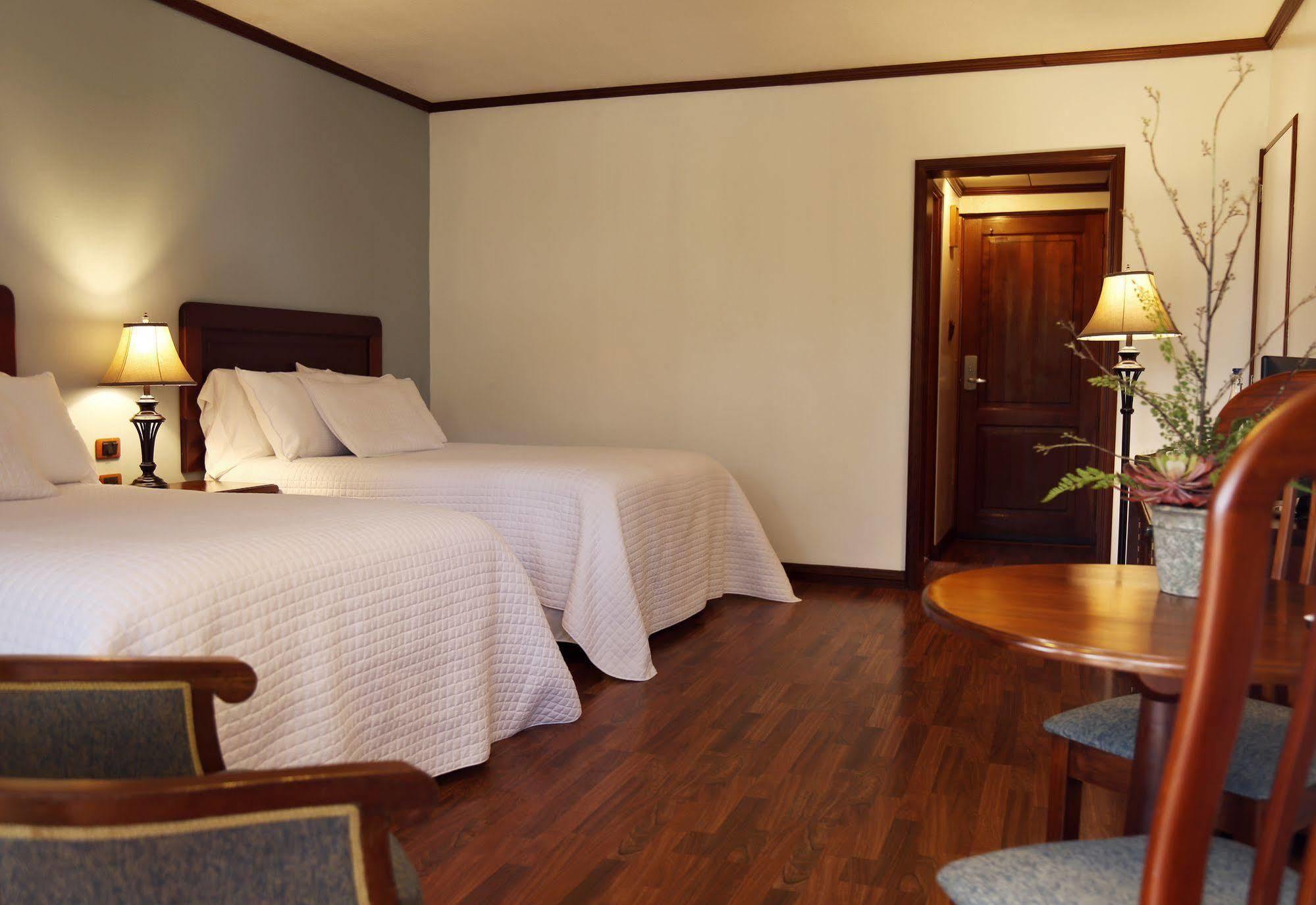 Hotel Residencia Del Sol Guatemala City Bagian luar foto